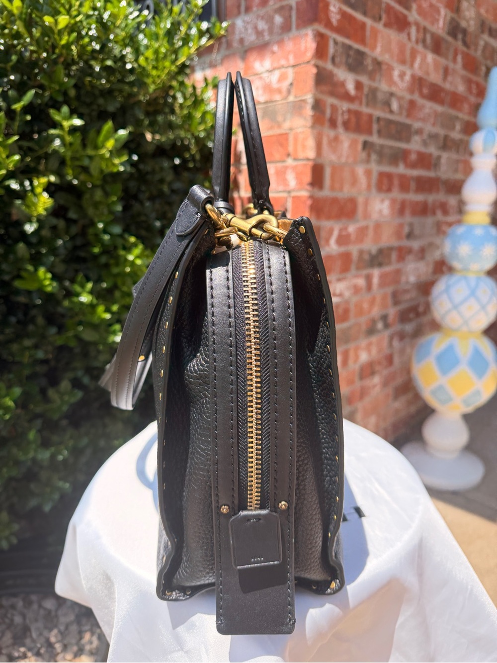 NWT Coach 1941 Rogue with Rivets Black #30457 - Picture 10 of 12